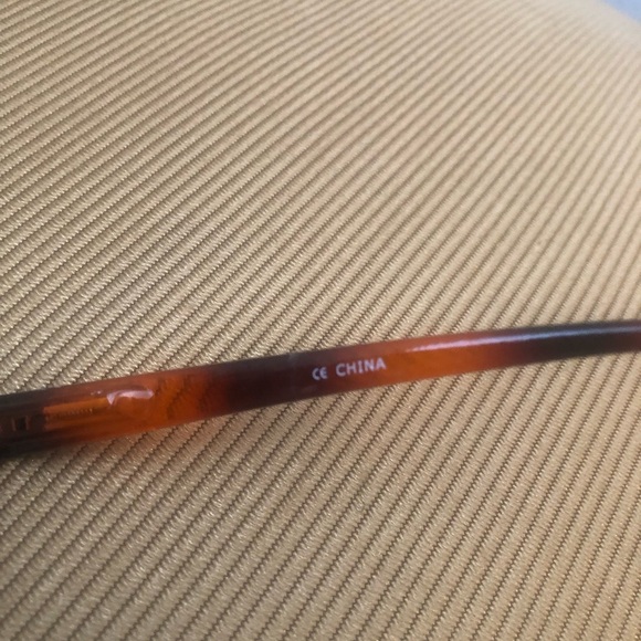 Tortoise Shell Rectangular Glasses - Picture 4 of 5